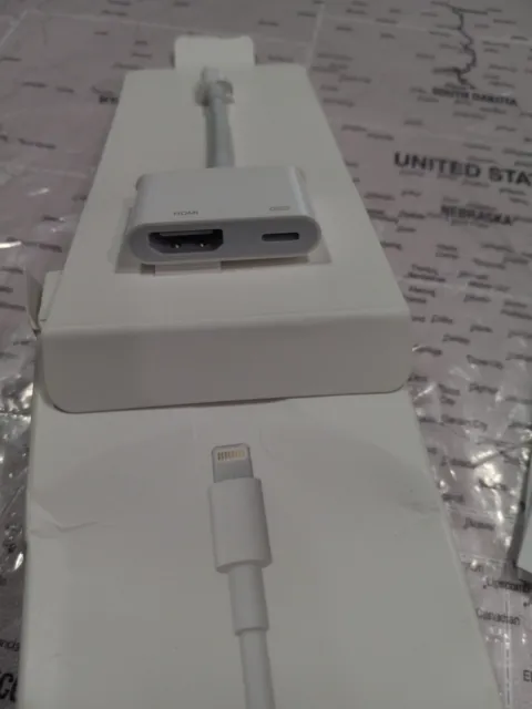 Original Apple Lightning to HDMI Digital AV Adapter  MD826AM/A A1438
