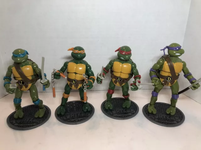 Teenage Mutant Ninja Turtles TMNT Classic Collection 6” Action Figures