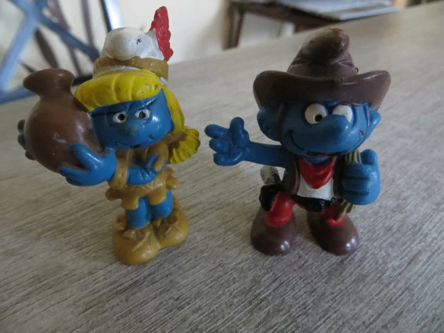 Les Schtroumpfs Figurine Schleich 20734 Schtroumpf A Lunette Avec Livre