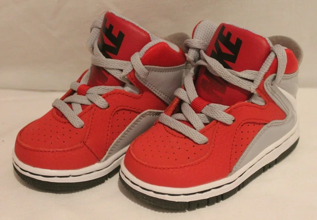 Nike clearance court invader