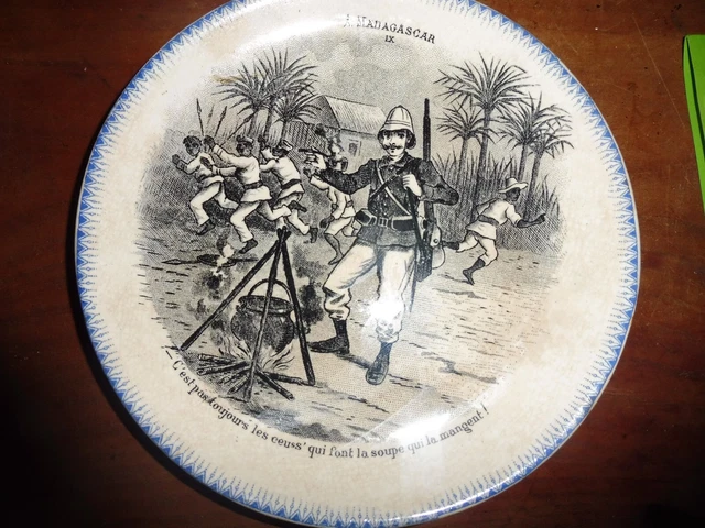 Assiette Ancienne Choisy Le Roi – Thème Chasse à L’ours Vers 1900
