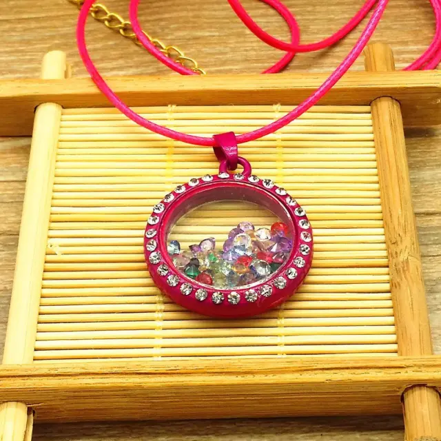 Ladies/Girls Round Memory Locket Pendant Floating Charms Free Chain Many Designs
