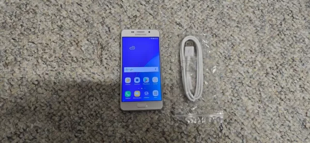 Samsung Galaxy A3 2016 16GB  Smartphone Weiß.