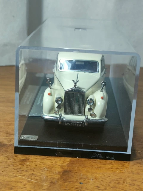 Rolls-Royce Phantom white (TrueScale) 1:43