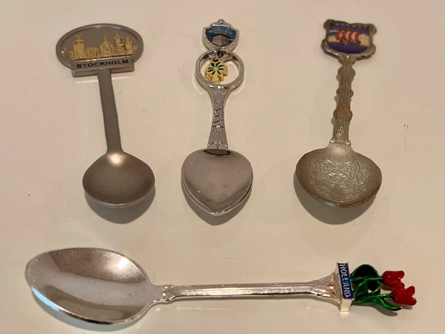 4 petites cuillères en argent modèle uniplat et coquille dont 3 XVIIIè