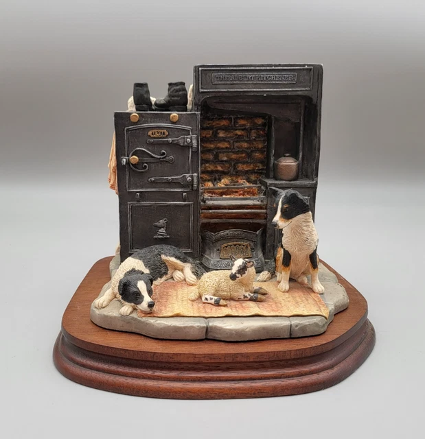 FIGURINE - BORDER Fine Arts - 'In From The Cold 