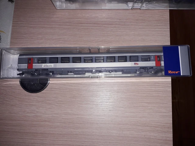 Rame Roco Corail Voiture Voyageurs 1ère/2e Classe – Réf 45748 – NEUF Et RARE