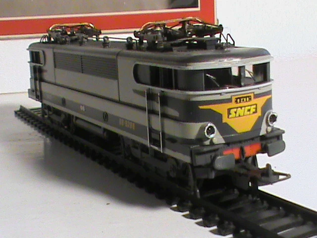 LOCOMOTIVE ÉLECTRIQUE BB 26005, Train Spéciaux, logo Carmillon, SNCF, Ep. VI EUR 134,89 - FR