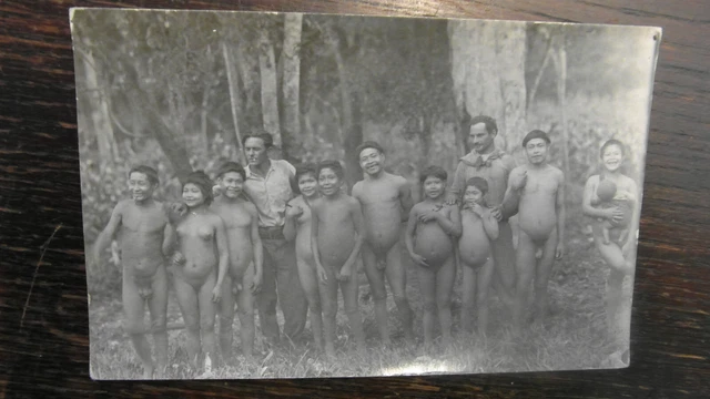 AK Indianerstamm aus Südamerika endeckt 1937