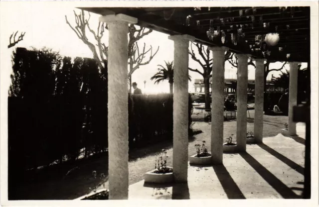 CPA Juan-les-Pins La Pergola des jardins carte photo (1277534)