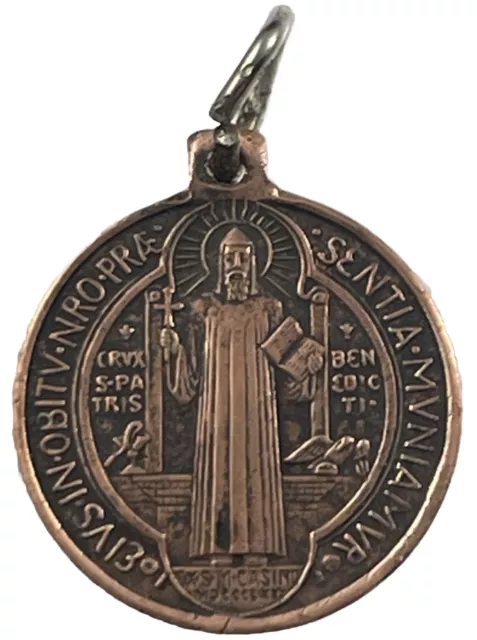 Medalla religiosa católica vintage en tono cobre de San Benito