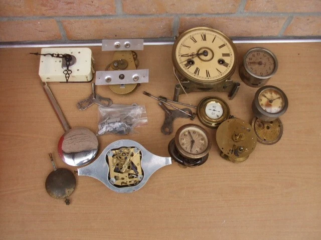 Gros Lot De Pièces D'horlogerie - Occasion - Pour Réparation Ou Création