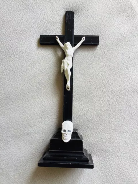 Vintage Porcelain Memento Mori Priests Altar Table Chamber Crucifix