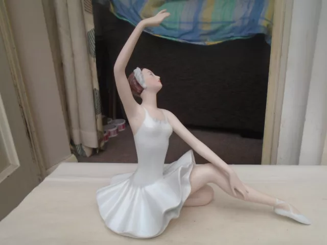 Fabulous large vintage ROYAL DUX porcelain ballerina by Vladimir David  LOOK