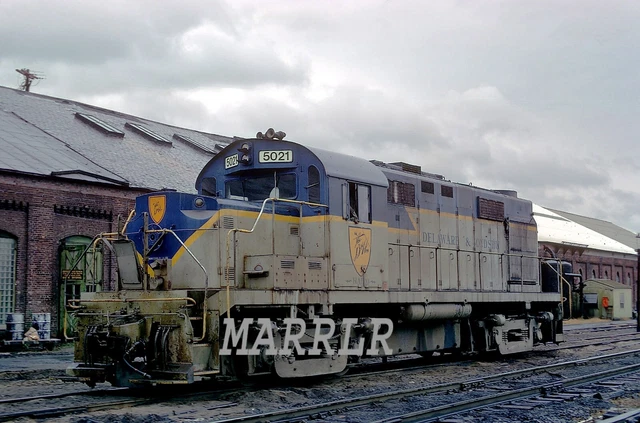 RR Print-DELAWARE & HUDSON DH 5021 at Oneonta NY 10/2/1973