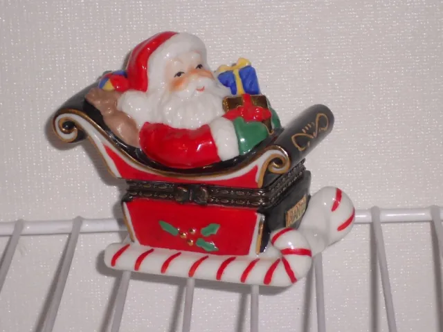 Dept 56 CHRISTMAS TRINKET BOX Santa in Sleigh Porcelain Hinged