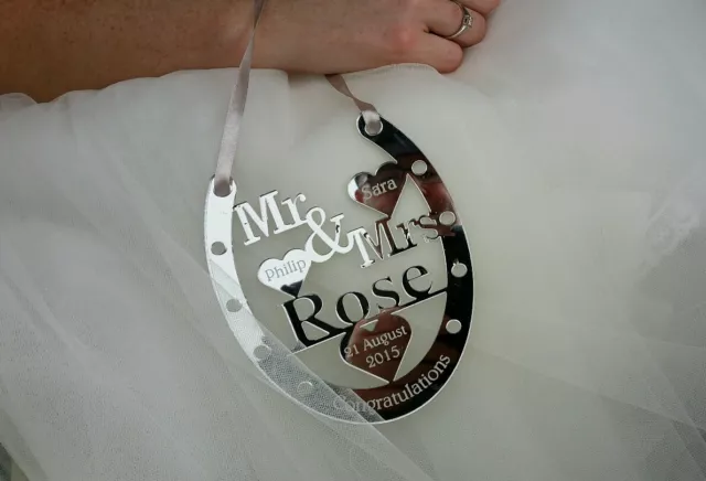 Wedding Day Horse Shoe Gift Bride & Groom Personalised Present Mr & Mrs Elliott