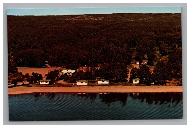 Postcard: MN Devil's Track Cottages, Grand Marais, Minnesota - Unposted