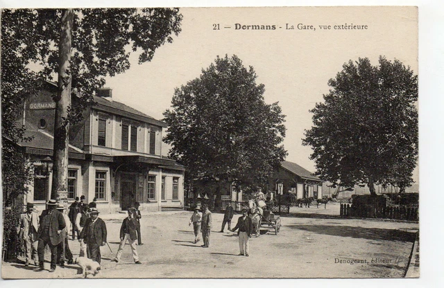DORMANS - Marne - CPA 51 - vue exterieure de la gare - belle animation