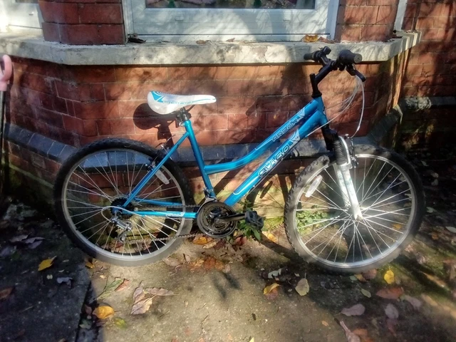 Apollo obsession hotsell ladies bike