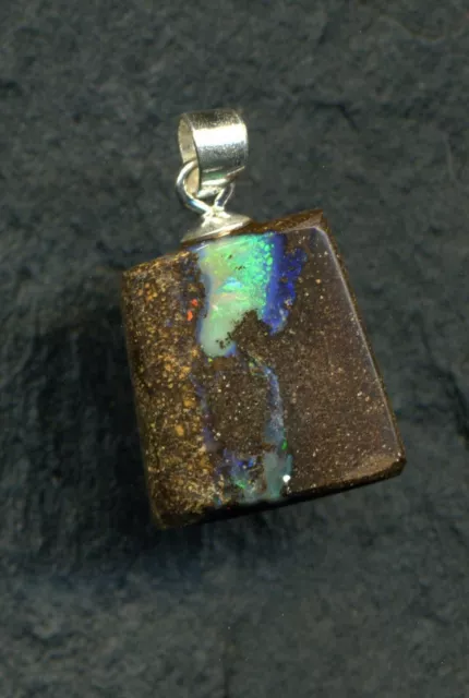 N°237-Pendentif Pendentif d'Opale Boulder d'Australie (Queensland ) de 14,40 ct