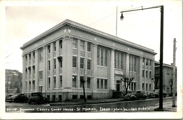 Vtg Postcard RPPC 1940s St. Maries Idaho ID Benowah County Courthouse w Cars