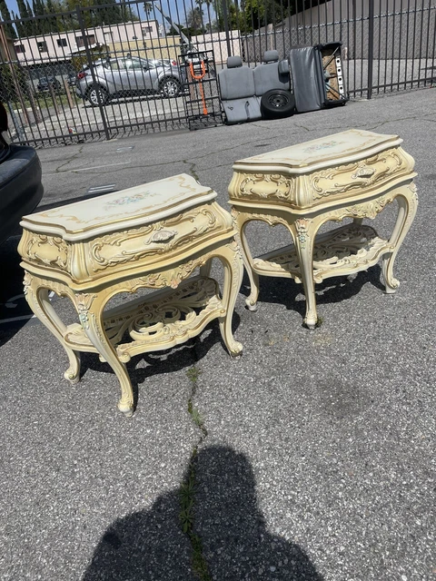 VTG ITALIAN PINE NIGHTSTAND ORNATE BAROQUE ROYALTY HANDPAINTED rococco