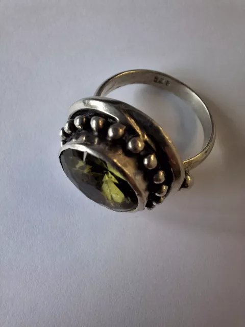 Antiker Ring Silber 925er- Vintage Damen Ring mit grünem Stein   Peridot? Unikat