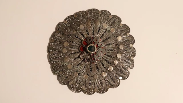 Ancienne Broche Fleur de Lys Métal Doré et Perles Fines