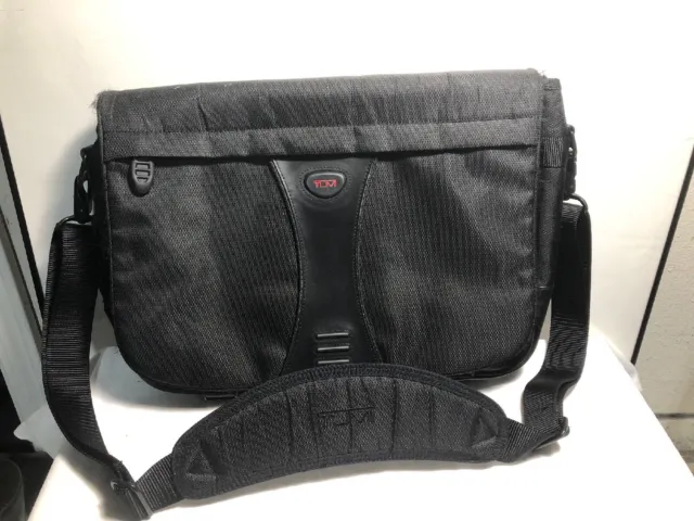 Tumi 508c Genuine Messenger Travel Bag Ballistic Nylon/Leather 16" & Keychain