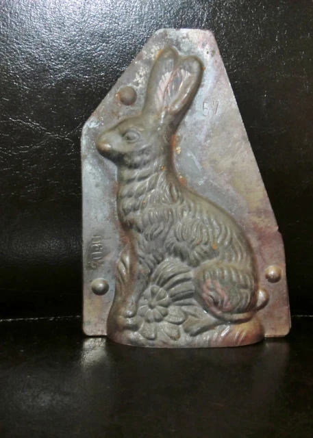 alte antike Schokoladenform  sitzender Hase  um 1950