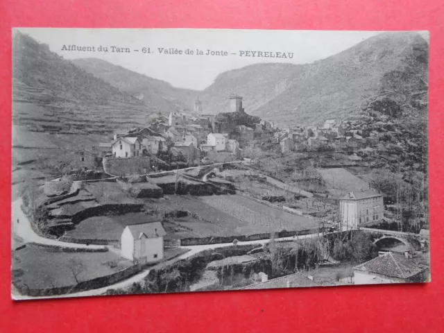 PEYRELEAU   ( 74 Hab. )   :  Le Village et la Vallée de la JONTE.
