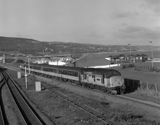 6X7 CM RAILWAY neg b/w 37407 apr abergele 23/9/95 1k57 07.39 holyhead