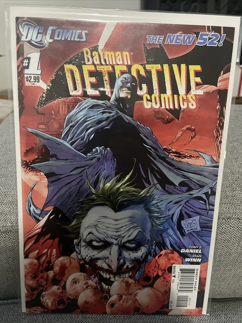 Batman DETECTIVE COMICS #1 (New 52 / 2011) - DC Comics / VF +/ 1st Dollmaker
