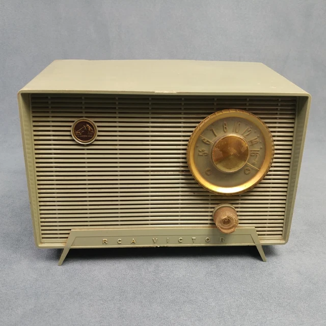 NOT WORKING TUBE Radio RCA Victor 6X5 Green AM Tabletop For Display or