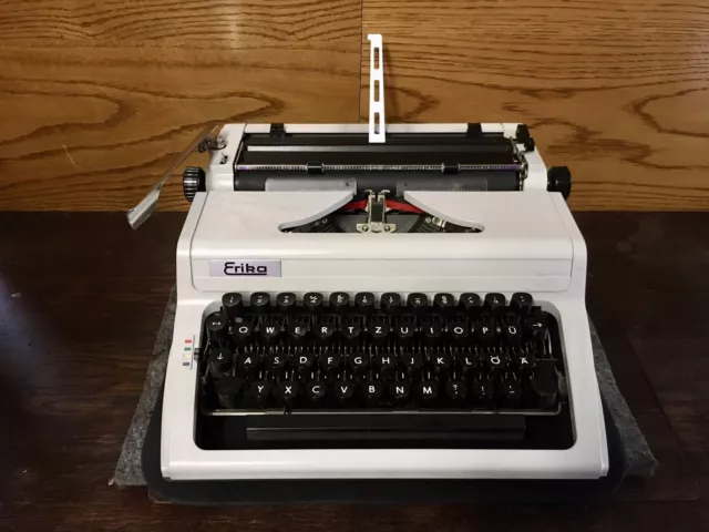 Erika 100 DDR Schreibmaschine,  generalüberholt neues Farbband, tippbereit 3