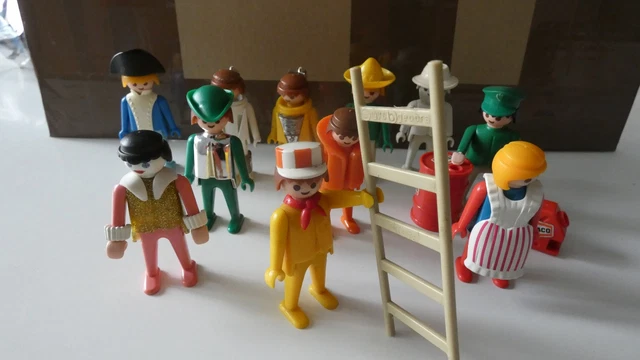 playmobil ( années 1974 ), 2 figurines 19 €, l'un