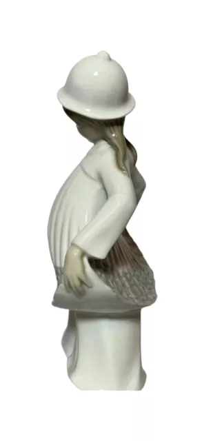 Vintage D'ART SA Porcelain Girl Figurine Ornament Handmade In Spain 3