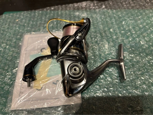 SHIMANO VANQUISH C2500HGS Spinning Reel, Smooth Operation SHIMANO VANQUISH C2500HGS Spinning Reel, Smooth Operation