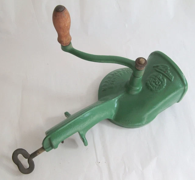 Vintage Enamelled Green Alexander Obermeyer Grinder / Grater Food Mill