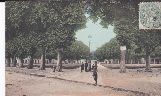 Cpa Louviers Place De La Republique