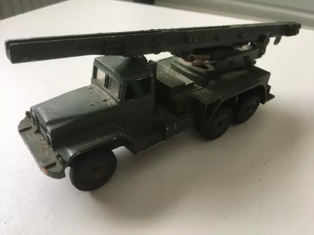 DINKY SUPERTOYS / HONEST JOHN RAKETENWERFERFAHRZEUG Nr. 665