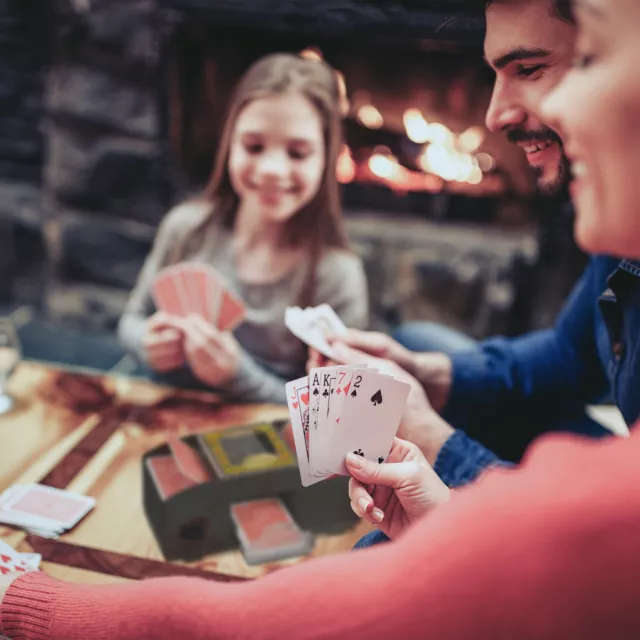 Automatische Kartenmischmaschine 2 Decks Kartenmischgerät Poker Mischmaschine 3