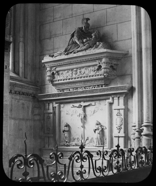 TOMB IN CHURCH OF ST OUEN PONT AUDEMER C1890 ANTIQUE Magic Lantern Slide PHOTO