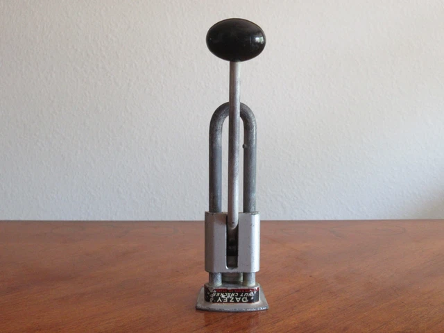Vintage Dazey Churn & MFG Nut Cracker Black Knob Handle Nutcracker Ratchet Press
