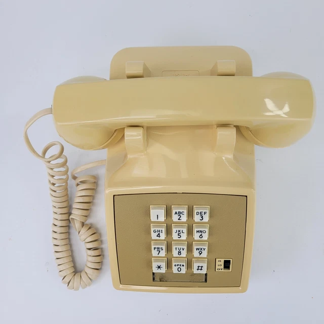 VINTAGE AT&T 2500 Traditional Push Button Corded Landline Desk