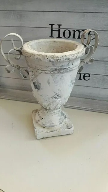 Pokal,Pflanzschale Übertopf, Keramik mit Metall Henkel,Shabby, Weiß,Vintage, Neu