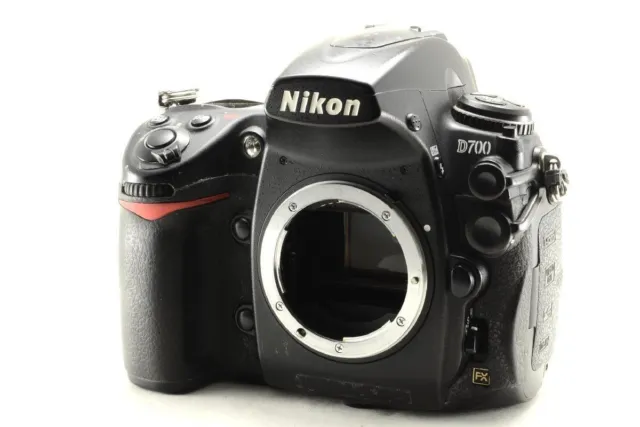 Nikon D700 12.1 MP Digital SLR Camera Black JAPAN USED Authentic