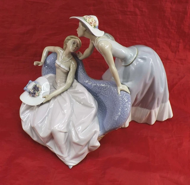 Lladro Debutantes 5486 Signed Porcelain Glazed Figurine Retired Jose Puche