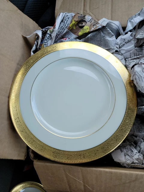 Lenox China Westchester 9 1/4" Luncheon Plate Gold Backstamp